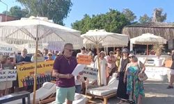 Gümüşlük Forumu üyelerinden kıyılara serbestçe erişimi engelleyen işletmelere protesto