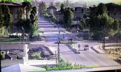 Hakkari'de 3 kişinin öldüğü trafik kazası anı güvenlik kamerasına yansıdı