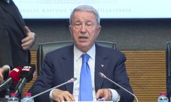 Hulisi Akar'dan CHP'li Başarır'ın 'Maça mı gidiyorsunuz' sorusuna yanıt: 'Hayır, ABD'de muhataplarımızla görüşeceğiz'