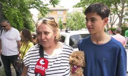 İkiz kardeşlerin ve ebeveynlerinin LGS heyecanı... İkiz çocuk annesi veli: 'Her şeyi çarpı iki yaşıyoruz'