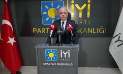 İYİ Parti Isparta İl Başkanlığı Sözcüsü Baş: 'Tarımsal üretimimiz zirai don ve dolu felaketleri nedeniyle son iki yıldır büyük yara aldı'