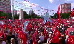 İYİ Parti'den 'Bayrak Açıyorum' mitingi... Dervişoğlu: Katil bir caniye af kapısı aralayanların karşısında sarsılmaz bir irade var