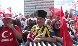 İYİ Parti'den 'Bayrak Açıyorum' mitingi... Mitinge katılan vatandaş: Çocuklarım, geleceğim ve torunlarım için buradayım