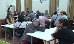 İzmir Büyükşehir Belediye Başkanı Tugay, Karşıyaka'da aşure programına katıldı