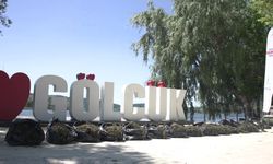 İzmir Büyükşehir Belediyesi doğa harikasına sahip çıkıyor... Gölcük için kapsamlı temizlik