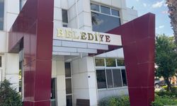 İzmir'de Seferihisar ve Balçova Belediye Başkanları dahil 24 şüpheli gözaltına alındı