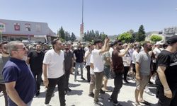 Kapalı Çarşı esnafı Marmaris Belediyesi'ni protesto etti