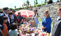 Kırşehir'de Babalar Günü, 'Uçurtma Şenliği' ile kutlandı