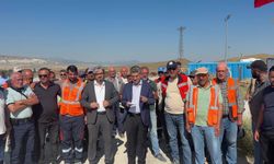 Mehmet Emin Ekmen'den YHT projesinde çalışan işçiler için Bakan Uraloğlu'na çağrı: 'Üretenin hakkı üzerinden 'tasarruf' yapılması kabul edilemez'