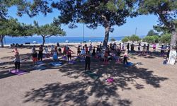 Menderes Belediyesi'nden yeşille mavinin buluştuğu yerde pilates