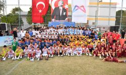 Mersin Büyükşehir Belediyesi'nin Futbol Şenliği'nde kupalar sahiplerini buldu