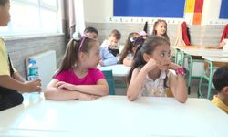 Osmangazi Belediye Başkanı Aydın, öğrencilerin karne heyecanına ortak oldu