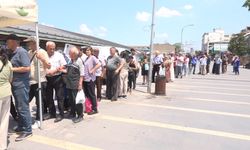 Osmangazi Belediye Başkanı Aydın'dan aşure ikramı