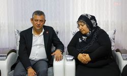 Özgür Özel, Rojin Kabaiş'in ailesini ziyaret etti