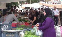 Pazar esnafı: 'Emekli ölmüş. Emekli 20 bin lirayla ne alacak, ne yiyecek?'