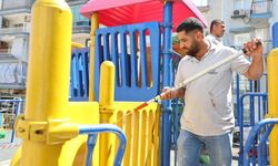 Şehzadeler'in parklarında yenileme çalışmaları devam ediyor