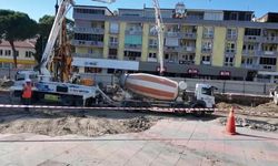 Soma'da Ferdi Zeyrek'in adını taşıyacak kent meydanı ve otoparkın temeli atıldı