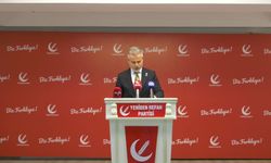 Suat Kılıç: 'CHP'deki tarafları kaosu bitirmeye davet ediyorum. Ana muhalefetten umut kesilirse muhalefetin tamamından umut kesilir'