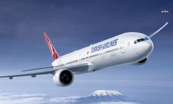THY uçağının kanadı Antalya Havalimanı'nda radar anten direğine temas etti: 267 yolcu güvenli şekilde tahliye edildi