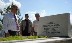 Ümit Özdağ'dan şehit Süleyman Aydın'ın kabrine ziyaret