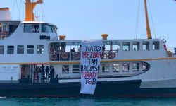 Vapurda 'NATO mezara, tam bağımsız Türkiye' pankartı açanlar serbest bırakıldı
