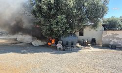 Bodrum’da yapı market deposunda yangın paniği