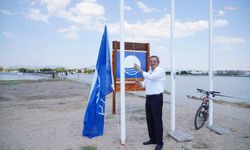 Ayvalık'ta Kum Adası Plajı yenilenerek hizmete açıldı