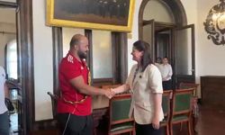 Başpehlivan Okulu'dan Edirne Belediye Başkanı Gencan'a ziyaret