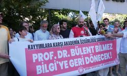 Bilgi Üniversitesi'nde işine son verilen Prof. Dr. Bülent Bilmez: 'Adım bile anılmadan kovulmanın asıl nedeni söylenmiyor'
