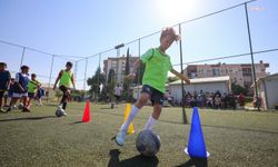 Buca'da yaz tatili futbolla renkleniyor