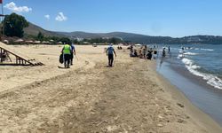 Efes Selçuk sahillerinde temizlik mesaisi devam ediyor