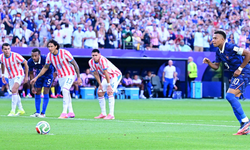 Fransa, Paraguay'ı tek golle geçti, çeyrek finale yükseldi