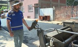İzmir Büyükşehir Belediyesi'nden Küçük Menderes'te asfalt çalışması