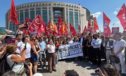 Komedyen Deniz Göktaş tutuklandı... Suat Özçağdaş: 'Bu ülkeyi 25 yıldır karanlık bir düzene mahkûm etmeye çalışanlar bilsin ki; ne yaparlarsa yapsınlar, bunu başaramayacaklar'