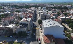 Manisa Büyükşehir Belediyesi'nin Saruhanlı 7 Eylül Caddesi'ndeki çalışmaları sürüyor