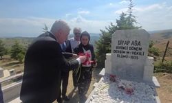 Müsavat Dervişoğlu, Diyap Ağa'nın mezarını ziyaret etti
