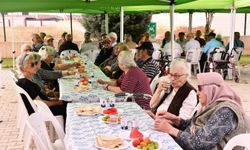 Tepebaşı Belediye Başkanı Ataç, Metin Özöğüt Yaşam Merkezi sakinleriyle buluştu