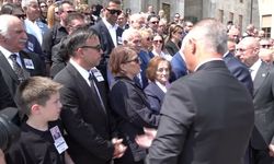 Vefat eden eski Devlet Bakanı Burhan Kara için TBMM'de tören düzenlendi... Törene Müsavat Dervişoğlu da katıldı