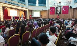 Yüreğir Belediyesi'nden KPSS ve MEB-AGS adaylarına genel tekrar semineri