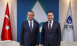 Ali Babacan 'dan Özgür Özel'e tebrik telefonu