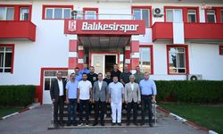 Balıkesir Büyükşehir Belediye Başkanı Akın'dan Balıkesirspor'a sezon öncesi moral ziyareti