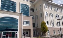 Burdur Belediyesi'nde usulsüzlük iddialarına ilişkin dava... Belediye Başkanı Ercengiz'in de arasında bulunduğu 29 kişinin yargılanmasına başlandı