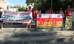 Burhaniye'de 'Emekli insanca yaşam istiyor' eylemi