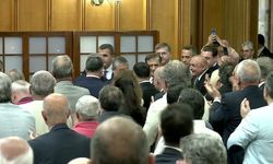 CHP Grup Toplantısı... Özgür Özel: 'Hepimize müjdeler olsun ki biz milletimizin gönlündeyiz'