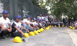Doruk Madencilik işçileri, Çalışma ve Sosyal Güvenlik Bakanlığı önünde: 'Perşembe gününe kadar gelişme olmazsa farklı aksiyonlar alacağız'