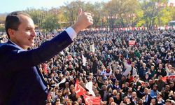 Fatih Erbakan: 'Milli Görüş çizgisini temsil ettiğini ifade eden partilerin bir araya gelmesi önemli bir sinerji oluşturacaktır'