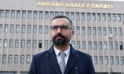 Gazeteci Alican Uludağ, 'devleti aşağılama' ve 'halkı yanıltıcı bilgiyi alenen yayma' suçlarından gözaltına alındı