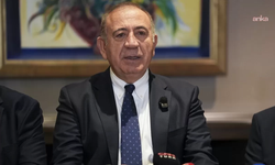 Gürsel Tekin: 'Bir siyasi partinin il binasında, partinin Genel Başkanının afişinin asılması kadar doğal ve meşru ne olabilir?'