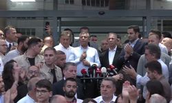 Hüseyin Can Güner'in gözaltına alınması protesto edildi... Özgür Özel: Uzun süredir sipariş edilen bir kötülüğün hayata geçirilmesidir