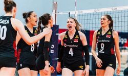 U18 Sultanları namağlup finale yükseldi